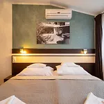 Πανσιόν A16 Design Panzio 4*
