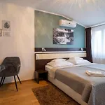 A16 Design Panzio Πανσιόν 4*
