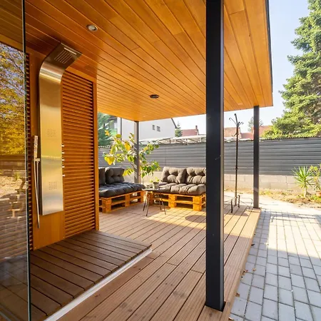 Casa de hóspedes A16 Design Panzió