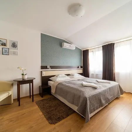 Casa de hóspedes A16 Design Panzió