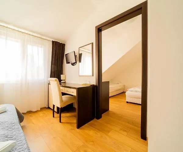 A16 Design Panzio 4*